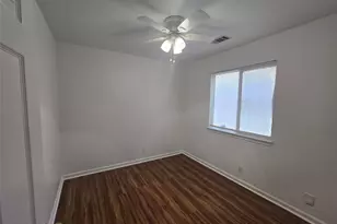 103 Hummingbird Ct, Cedar Creek, TX 78612 - Photo 7