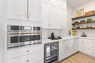 2702 Lakehurst Road, Spicewood, TX 78669 - Photo 9