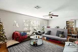 910 E 51st St, Austin, TX 78751 - Photo 3