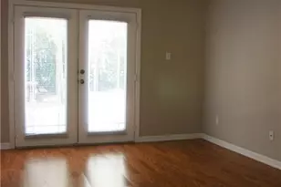 910 E 51st St, Austin, TX 78751 - Photo 13