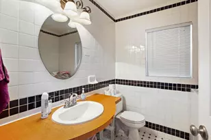 910 E 51st St, Austin, TX 78751 - Photo 7