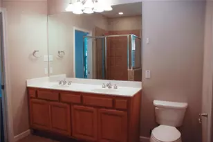 910 E 51st St, Austin, TX 78751 - Photo 11