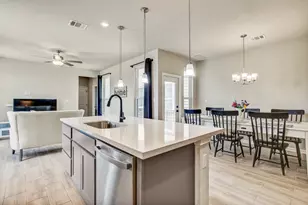 1624 Coral Sunrise Trl, Leander, TX 78641 - Photo 9