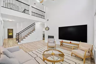 313 El Socorro Ln, Austin, TX 78732 - Photo 5