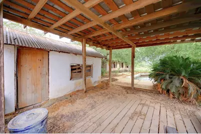 4598 State Highway 173 N, Devine, TX 78016 - Photo 19