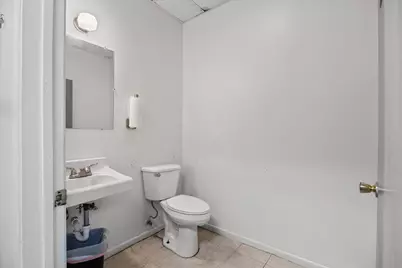 523 E Davis Street E #523, Luling, TX 78648 - Photo 15