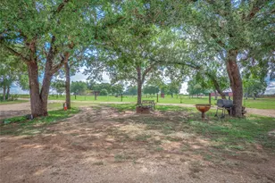 1650 Co Rd 439, Thorndale, TX 76577 - Photo 31