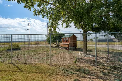 800 County Road 126, Georgetown, TX 78626 - Photo 13