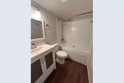 901 E 40th Street #201, Austin, TX 78751 - Photo 9