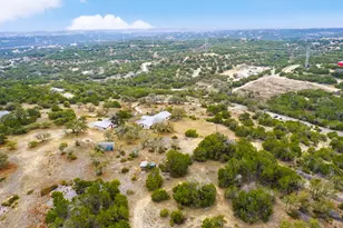 21418 Kathy Ln, Spicewood, TX 78669 - Photo 31