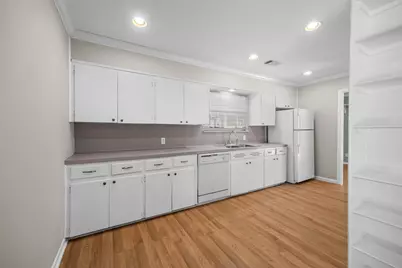 1404 Briarcliff Boulevard, Austin, TX 78723 - Photo 3