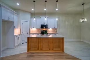 150 Waimanalo Ln, Bastrop, TX 78602 - Photo 9