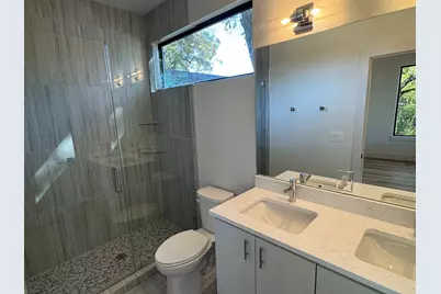 1131 Walton Lane #3, Austin, TX 78721 - Photo 9