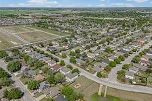 2206 Canvas Back Dr, Taylor, TX 76574 - Photo 27