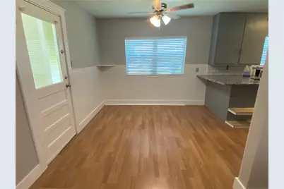 102 E Live Oak Street, Hutto, TX 78634 - Photo 7