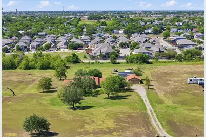 [Address not provided], Hutto, TX 78634 - Photo 5