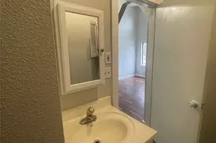 1108 W McCarty Ln, San Marcos, TX 78666 - Photo 17