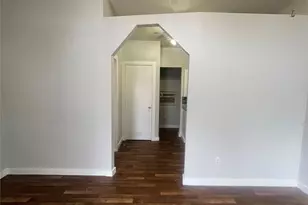 1108 W McCarty Ln, San Marcos, TX 78666 - Photo 5