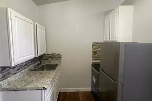 1108 W McCarty Ln, San Marcos, TX 78666 - Photo 9