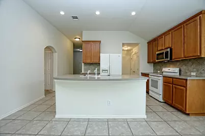 319 Lone Star Boulevard, Hutto, TX 78634 - Photo 27