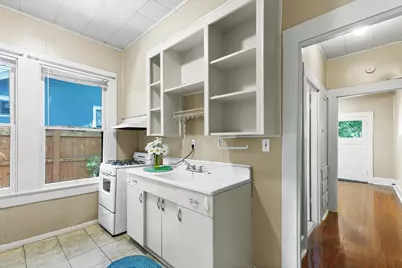 4205 Avenue B #Unit B, Austin, TX 78751 - Photo 9