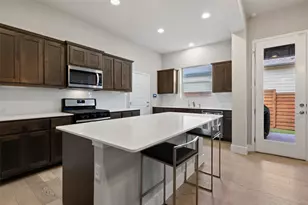 1713 Arcilla St, Austin, TX 78741 - Photo 11