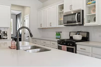 8301 Dampton Lane, Austin, TX 78744 - Photo 11