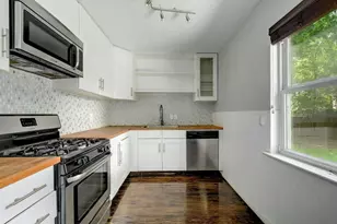 907 E 56th St, Austin, TX 78751 - Photo 9