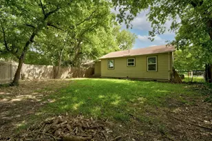 907 E 56th St, Austin, TX 78751 - Photo 19