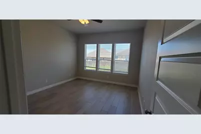 109 Everett Court #B, Jarrell, TX 76537 - Photo 5