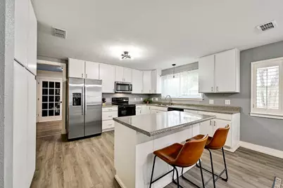 12501 Preece Drive, Austin, TX 78729 - Photo 5