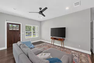4504 Kitty Ave, Austin, TX 78721 - Photo 3
