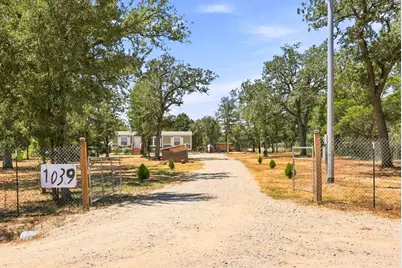 1039 Trailside Drive, Elgin, TX 78621 - Photo 1