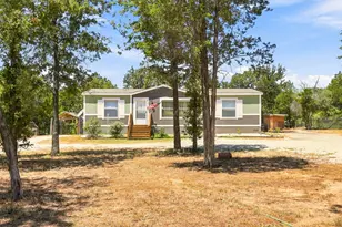 1039 Trailside Dr, Elgin, TX 78621 - Photo 3