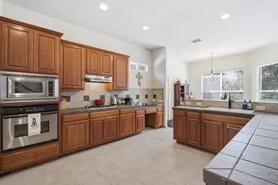 8005 Davis Mountain Pass, Austin, TX 78726 - Photo 3
