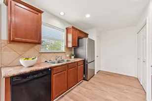 811 Craters of the Moon Blvd, Pflugerville, TX 78660 - Photo 7