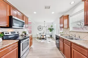 811 Craters of the Moon Blvd, Pflugerville, TX 78660 - Photo 9