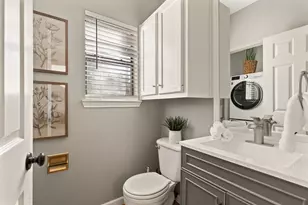 611 E 45th St, Austin, TX 78751 - Photo 15