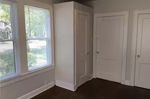 812 E 30th St, Austin, TX 78705 - Photo 7