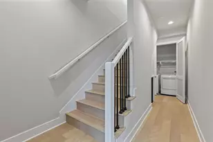 1301 Town Creek Dr, Austin, TX 78741 - Photo 19