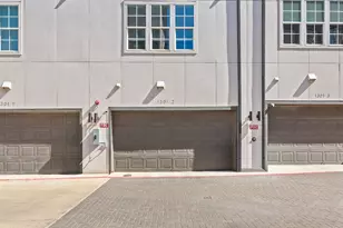 1301 Town Creek Dr, Austin, TX 78741 - Photo 33