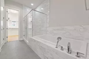 1301 Town Creek Dr, Austin, TX 78741 - Photo 23