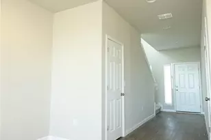 10205 Forest Grove Dr, Austin, TX 78747 - Photo 5