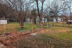 7310 Forest Wood Rd, Austin, TX 78745 - Photo 23