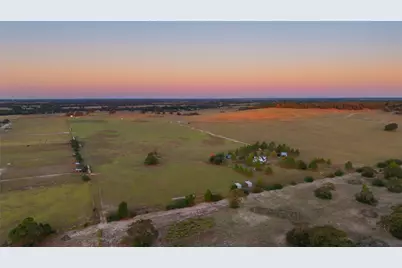 245 Country Lane, McDade, TX 78650 - Photo 7