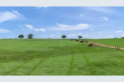 245 Country Lane, McDade, TX 78650 - Photo 11