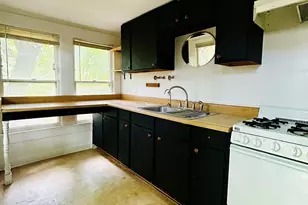615 W 31st St, Austin, TX 78705 - Photo 13