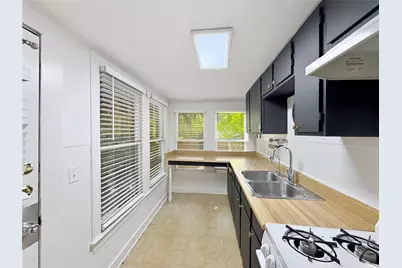 615 W 31st Street #A, Austin, TX 78705 - Photo 23