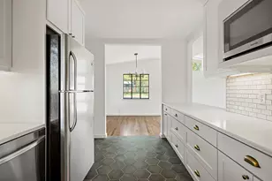 1207 Ridgemont Dr, Austin, TX 78723 - Photo 3