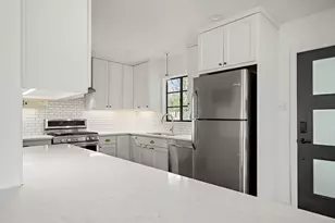 1207 Ridgemont Dr, Austin, TX 78723 - Photo 5
